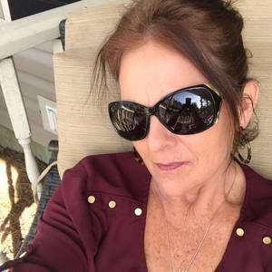 Meet your Posher, Debbie